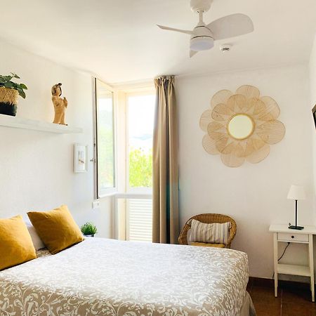 Habitacion Centrica Con Aire Acondicionado Bano Privado Nevera Кадакес Экстерьер фото