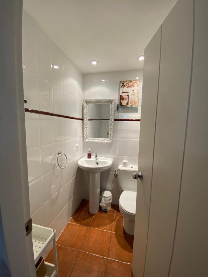 Habitacion Centrica Con Aire Acondicionado Bano Privado Nevera Кадакес Экстерьер фото